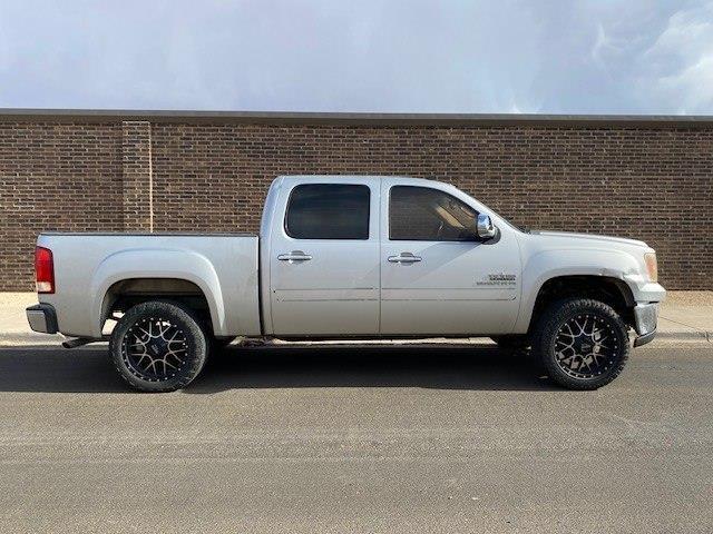GMC Sierra 1500 SLE Crew Cab 2WD 2011