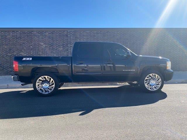 Chevrolet Silverado 1500 LS Crew Cab Short Box 2WD 2011