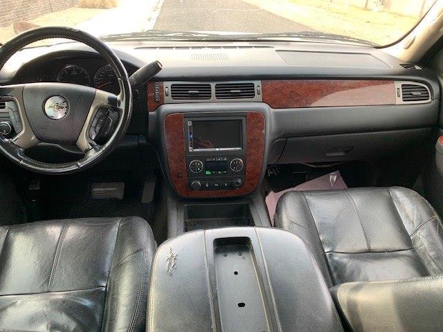 Chevrolet Tahoe LT 4WD 2011