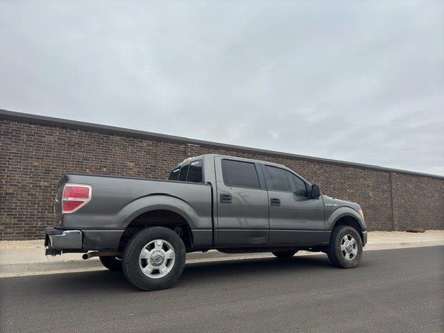 Ford F-150 XL SuperCrew 5.5-ft. Bed 4WD 2010