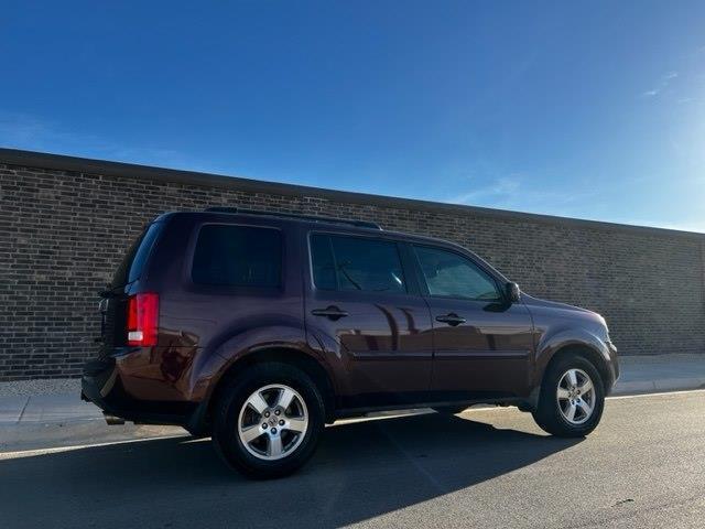 Honda Pilot EX-L 2WD 5-Spd AT with Navigation 2011