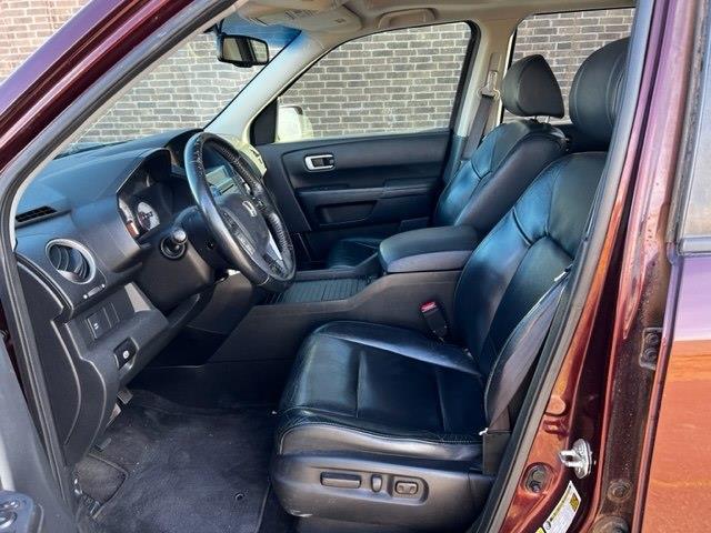 Honda Pilot EX-L 2WD 5-Spd AT with Navigation 2011