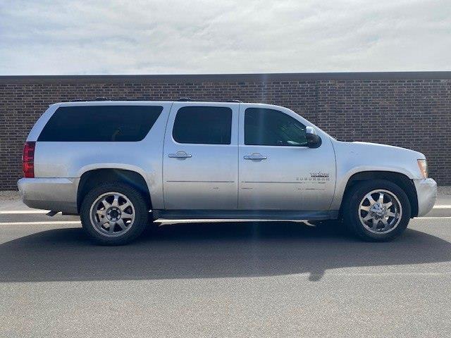 Chevrolet Suburban LS 1500 2WD 2012
