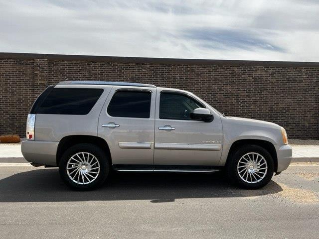 GMC Yukon Denali AWD 2008