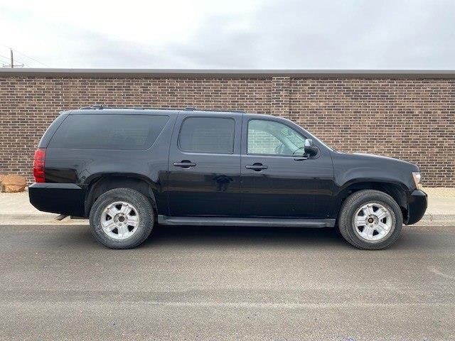 Chevrolet Suburban LT 1500 4WD 2011