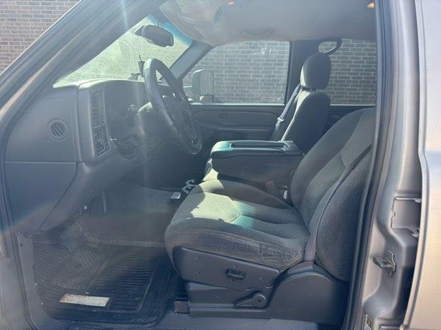 Chevrolet Silverado 2500HD Crew Cab Long Bed 4WD 2005