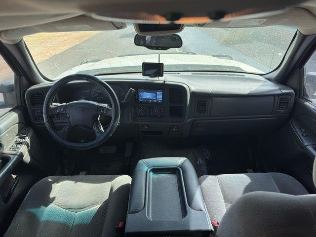 Chevrolet Silverado 2500HD Crew Cab Long Bed 4WD 2005