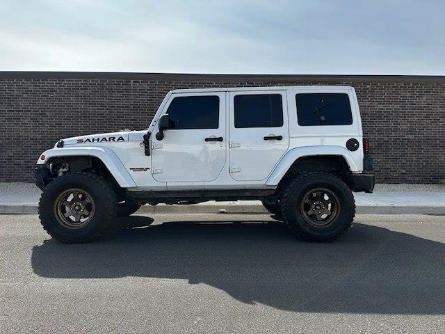 Jeep Wrangler Unlimited Sahara 4WD 2014