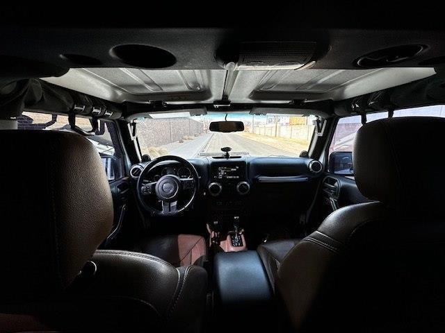 Jeep Wrangler Unlimited Sahara 4WD 2014