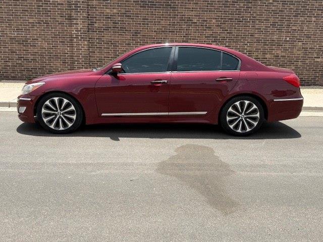 Hyundai Genesis 5.0L R-Spec 2013