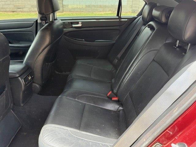 Hyundai Genesis 5.0L R-Spec 2013