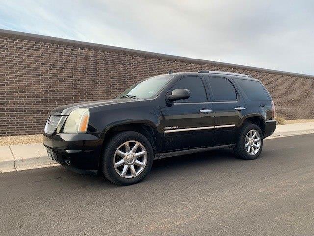 GMC Yukon Denali 4WD 2011