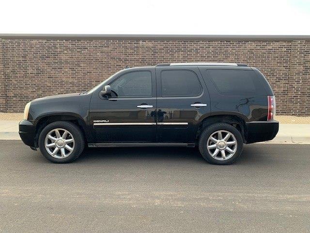 GMC Yukon Denali 4WD 2011