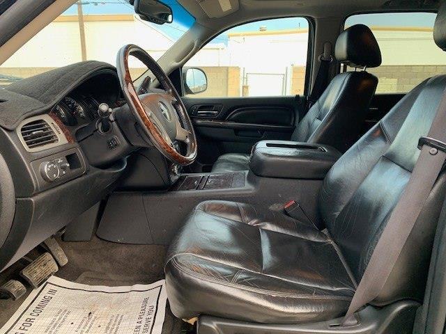 GMC Yukon Denali 4WD 2011