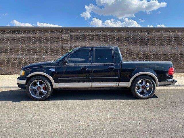 Ford F-150 XLT SuperCrew 2WD 2001
