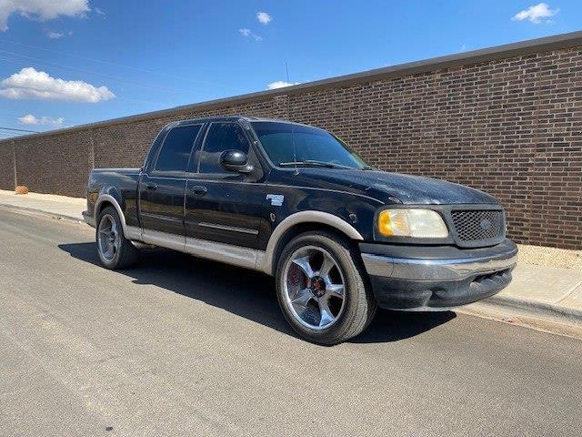 Ford F-150 XLT SuperCrew 2WD 2001