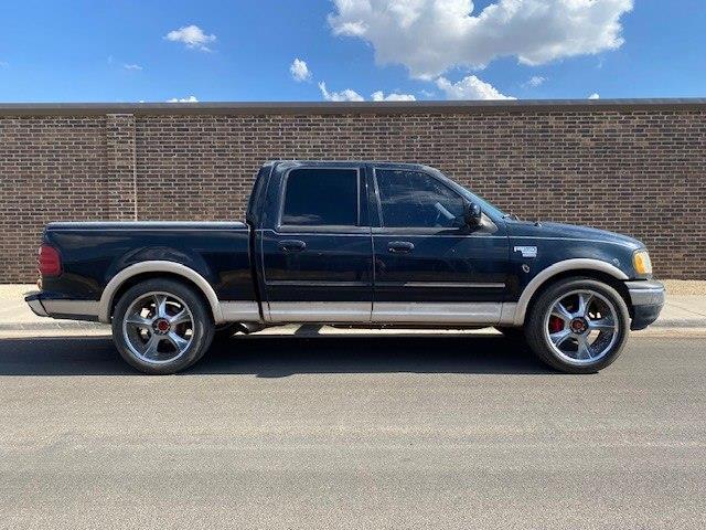 Ford F-150 XLT SuperCrew 2WD 2001