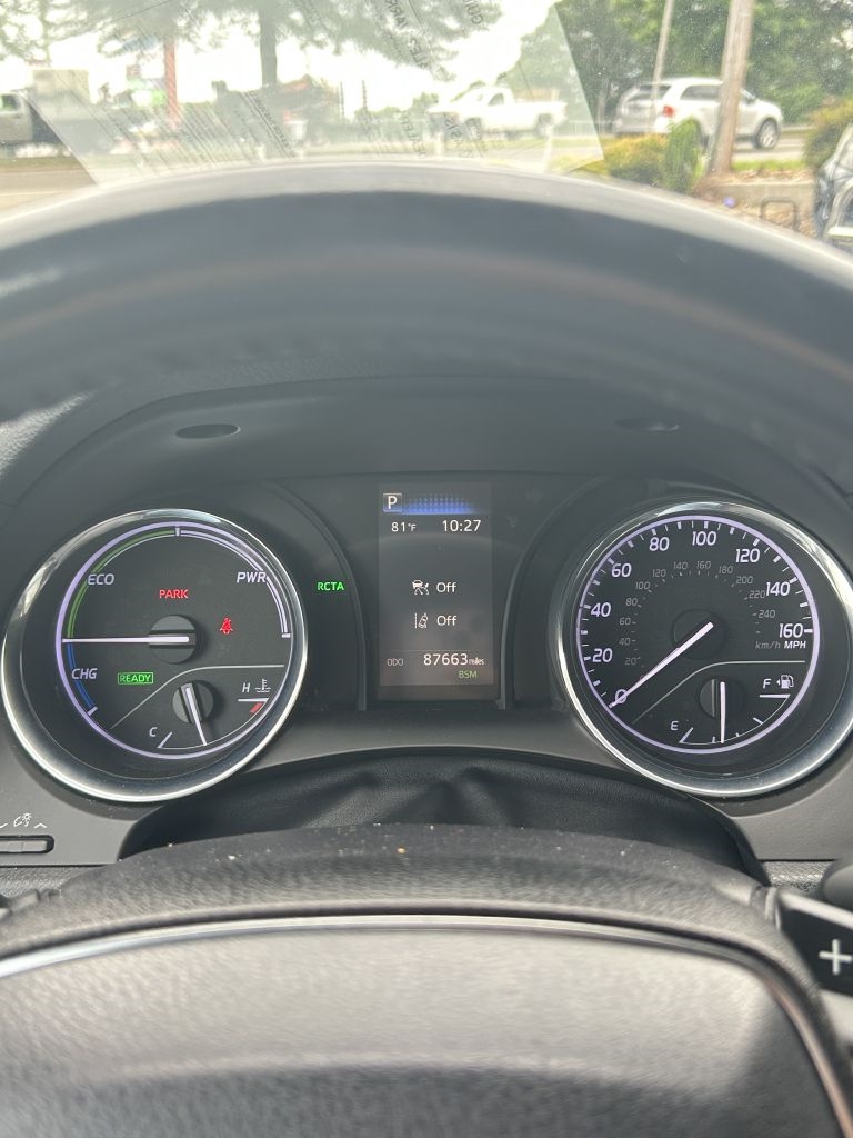 Toyota Camry Hybrid SE 2019