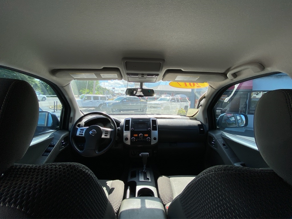 Nissan Frontier PRO-4X Crew Cab 5AT 4WD 2017