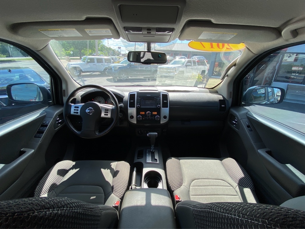 Nissan Frontier PRO-4X Crew Cab 5AT 4WD 2017