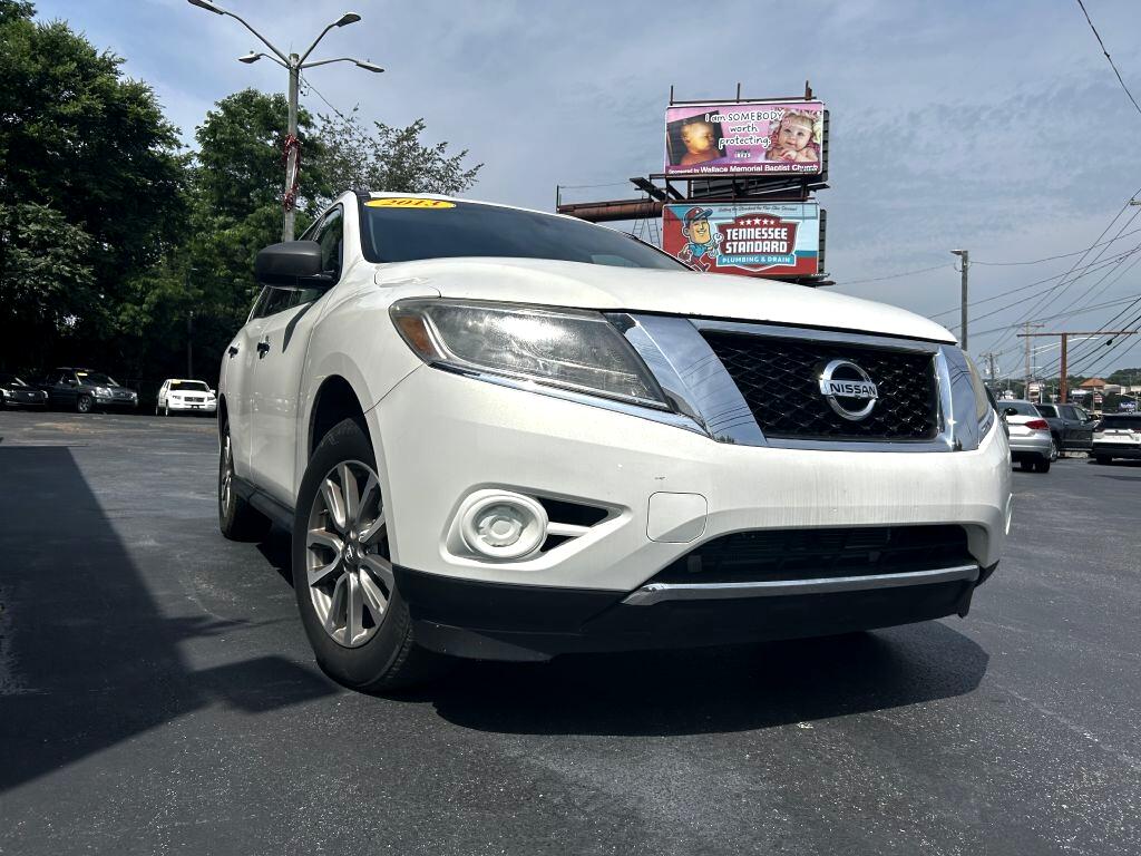 2013 Nissan Pathfinder SV photo 4