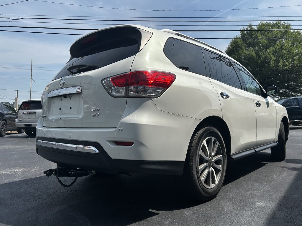 Nissan Pathfinder SV 4WD 2013