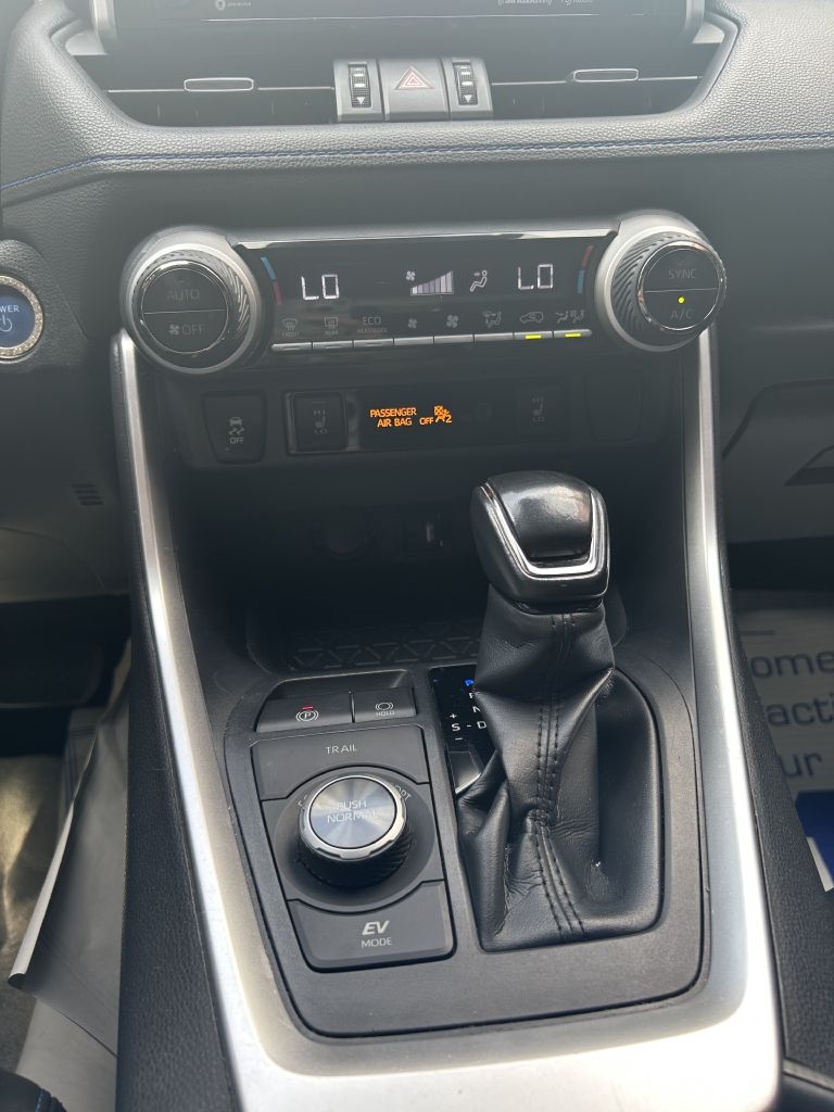 Toyota RAV4 Hybrid XSE 2019