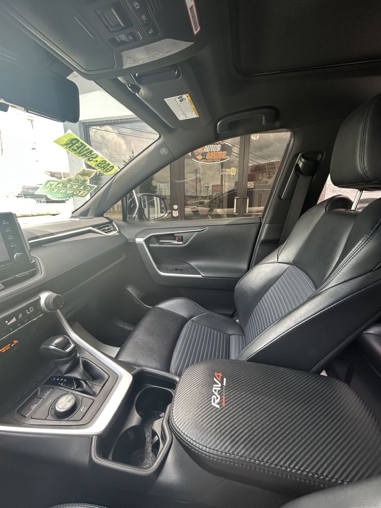 Toyota RAV4 Hybrid XSE 2019