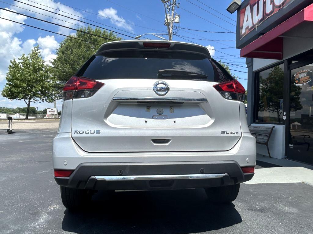2020 Nissan Rogue SL AWD photo 2