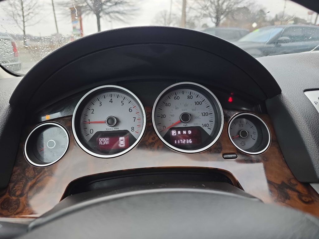 Volkswagen Routan SEL 2013