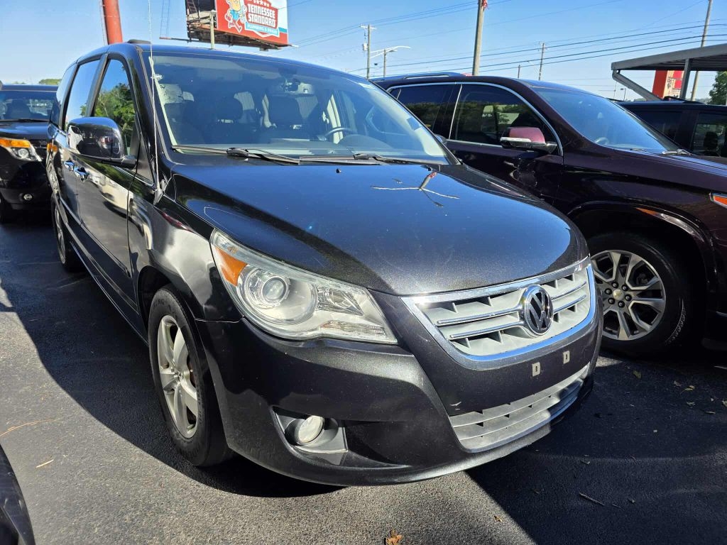 Volkswagen Routan SEL 2013