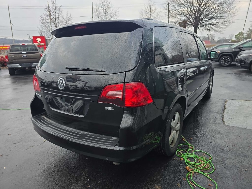 Volkswagen Routan SEL 2013