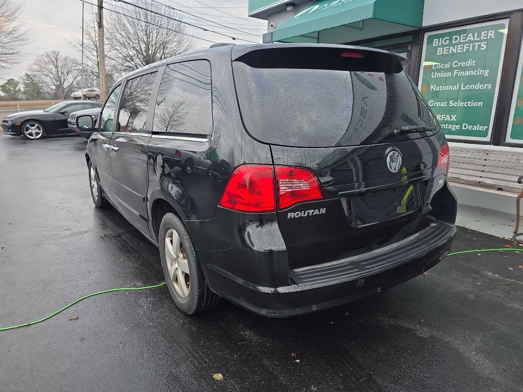Volkswagen Routan SEL 2013