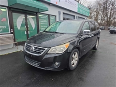 2013 Volkswagen Routan 