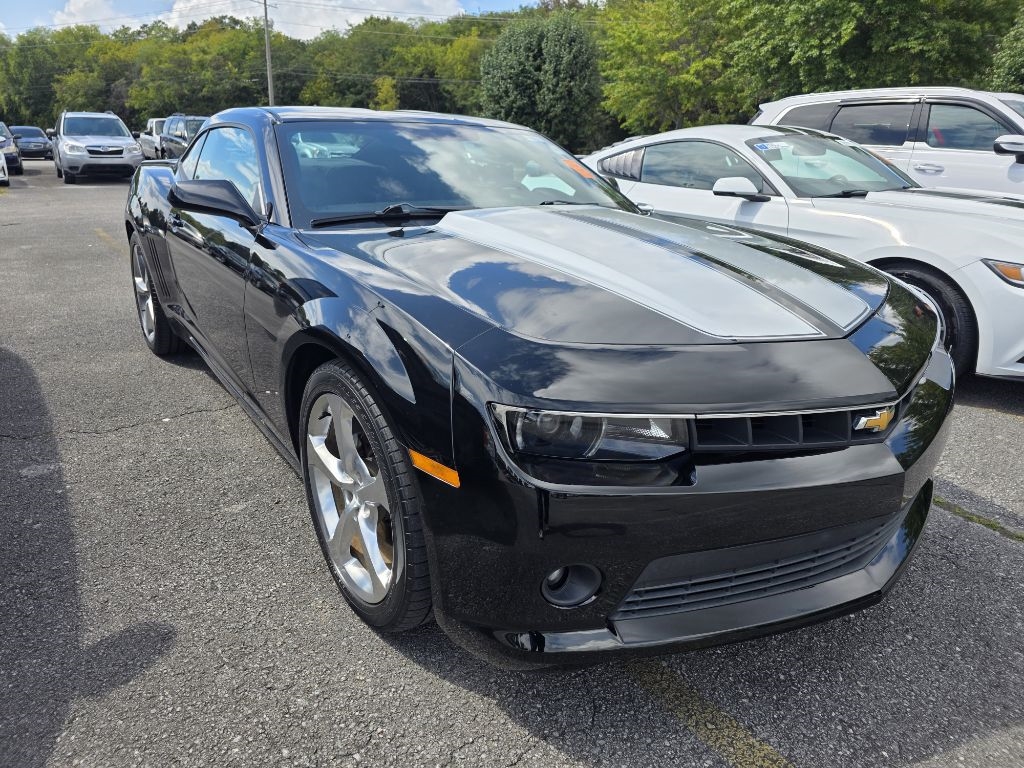 2015 Chevrolet Camaro 1LT Coupe photo 3