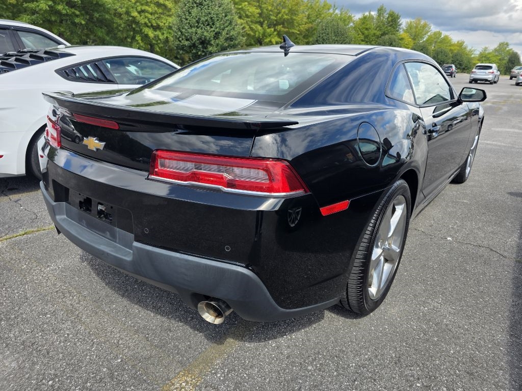 2015 Chevrolet Camaro 1LT Coupe photo 4