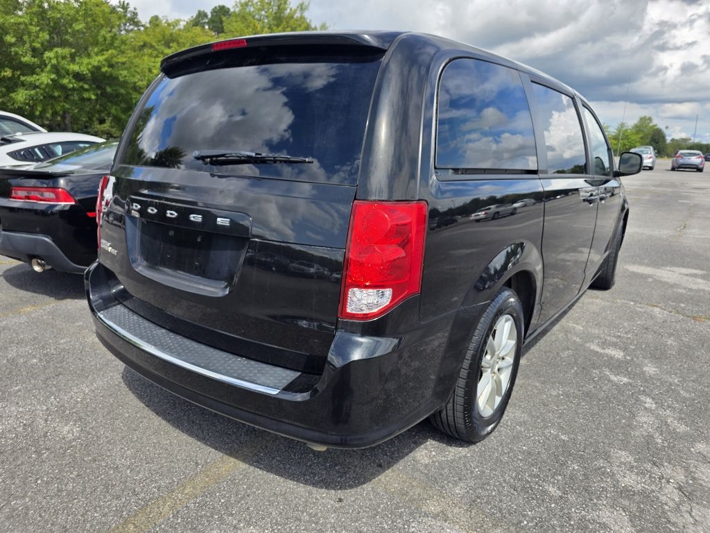 2019 Dodge Grand Caravan SE photo 3