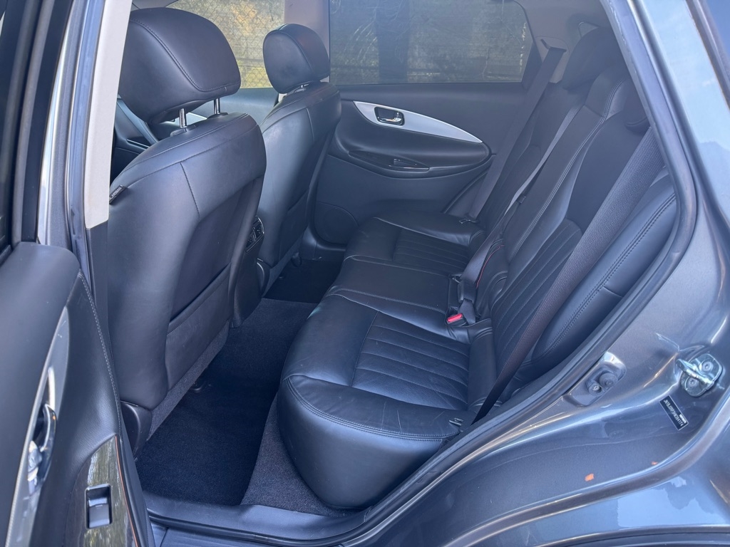 Infiniti QX50 Base RWD 2017