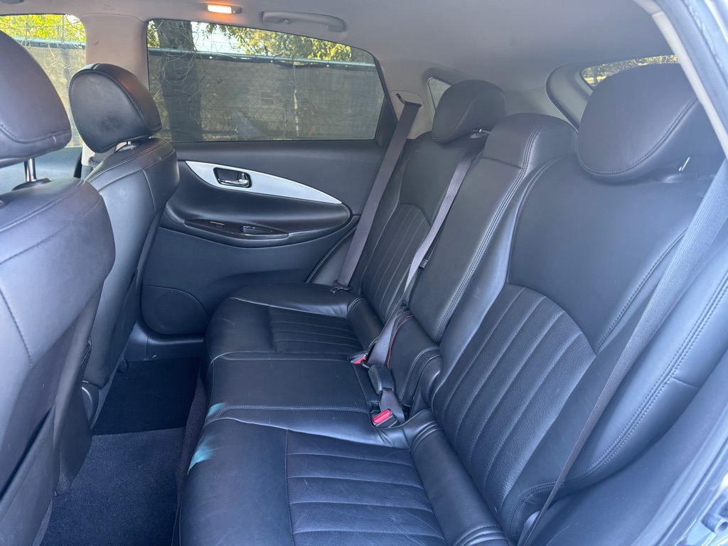 Infiniti QX50 Base RWD 2017