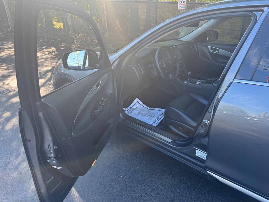 Infiniti QX50 Base RWD 2017