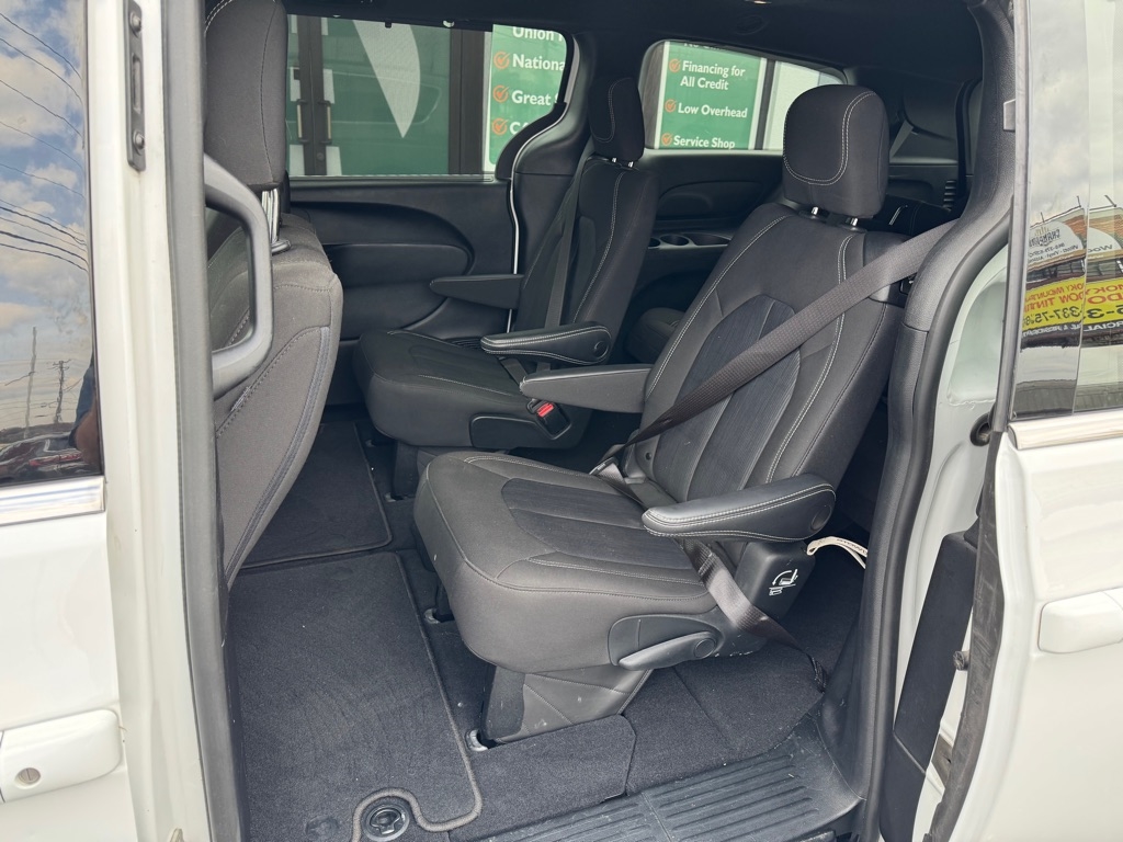 Chrysler Pacifica Touring 2022