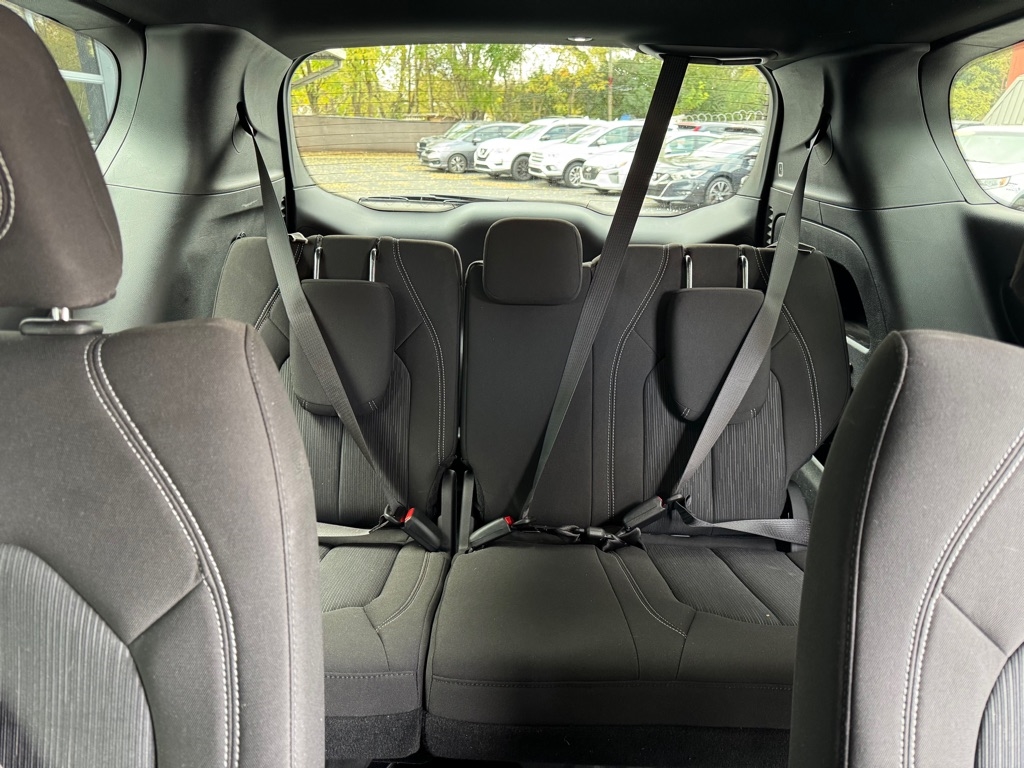 Chrysler Pacifica Touring 2022