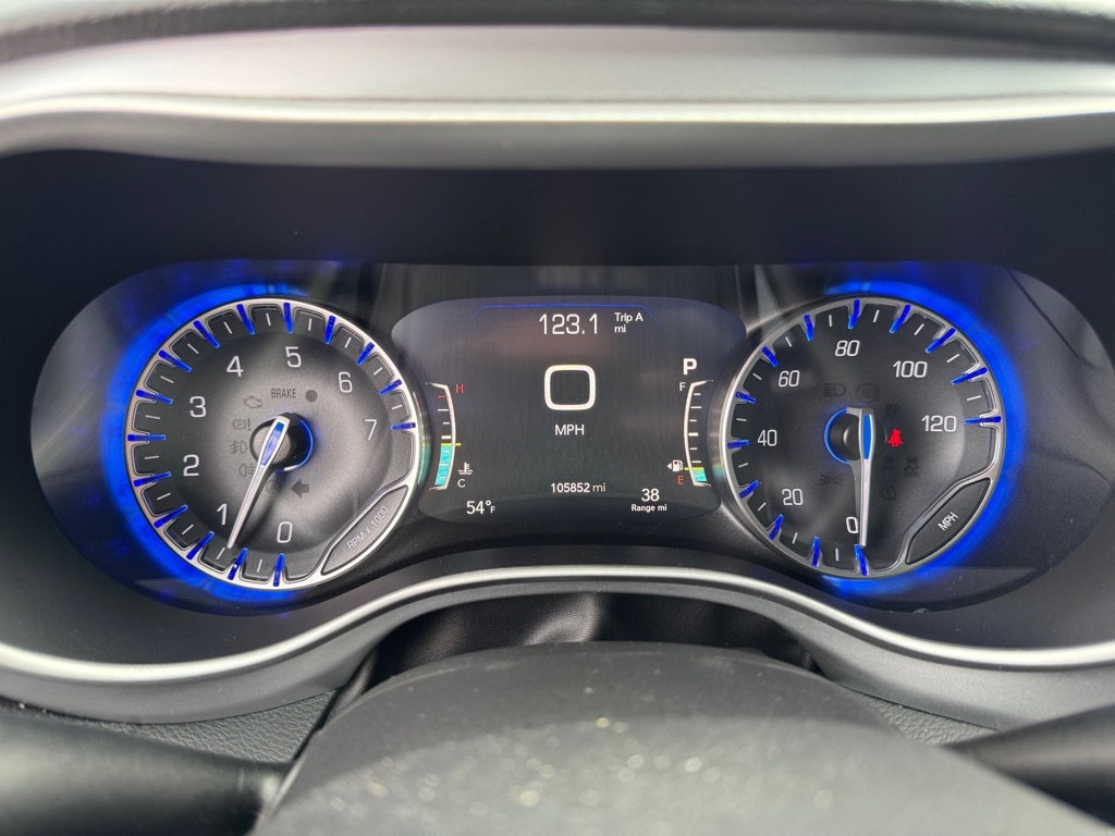 Chrysler Pacifica Touring 2022