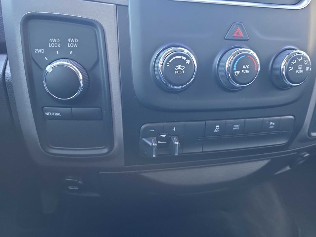 RAM 2500 ST Crew Cab SWB 4WD 2014