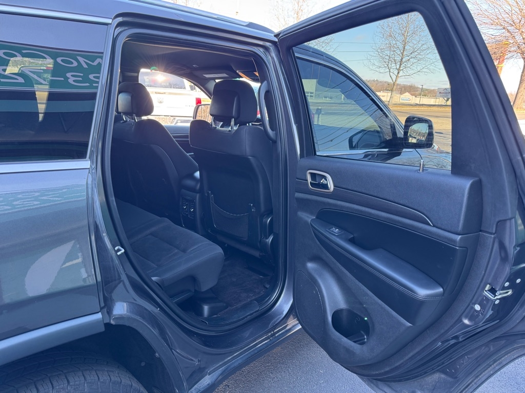 Jeep Grand Cherokee Laredo 2WD 2017