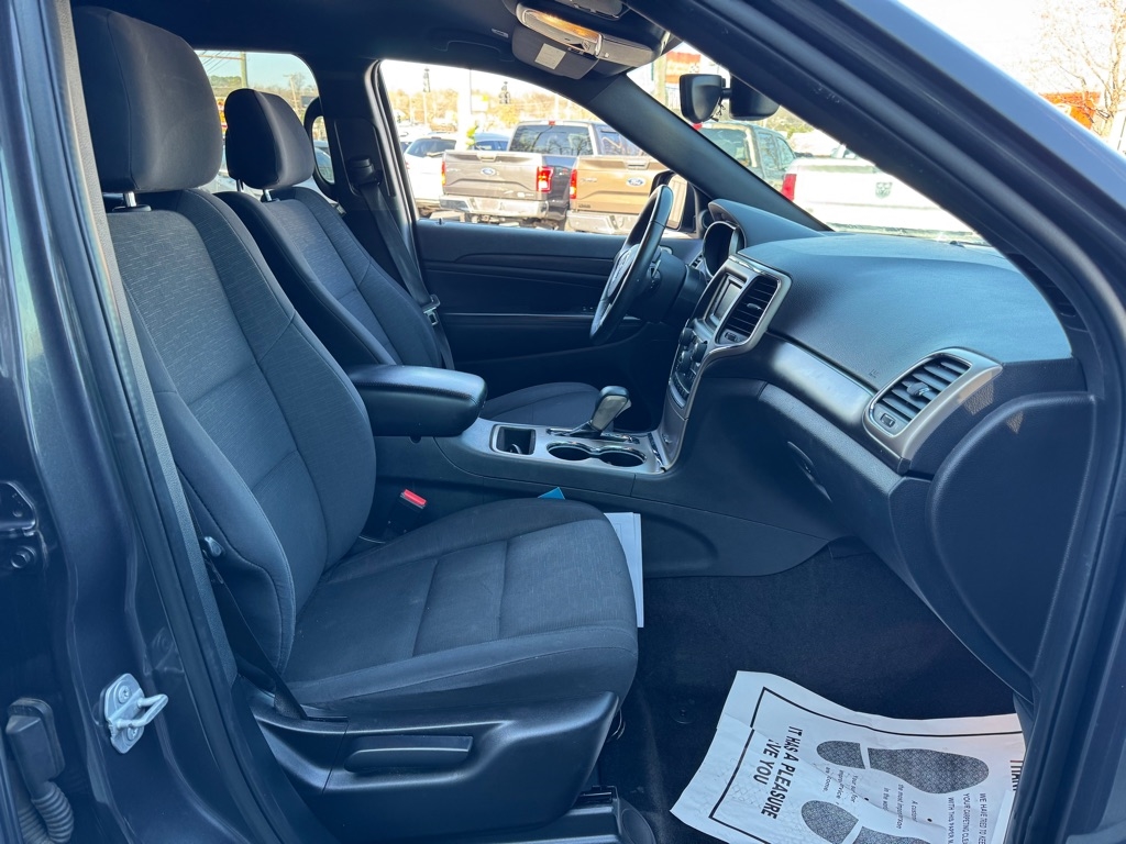 Jeep Grand Cherokee Laredo 2WD 2017