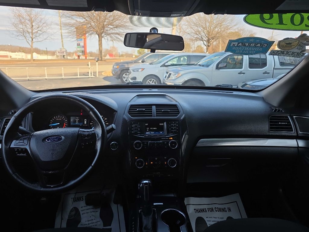 Ford Explorer XLT FWD 2019