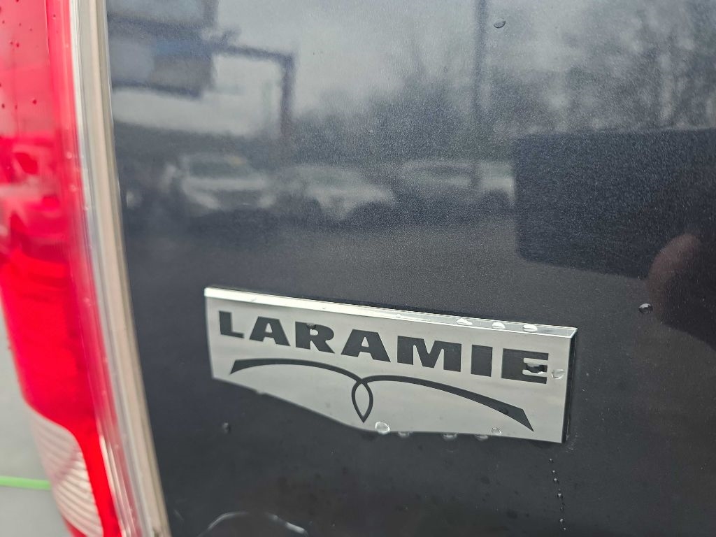 2016 Ram 1500 Laramie photo 4
