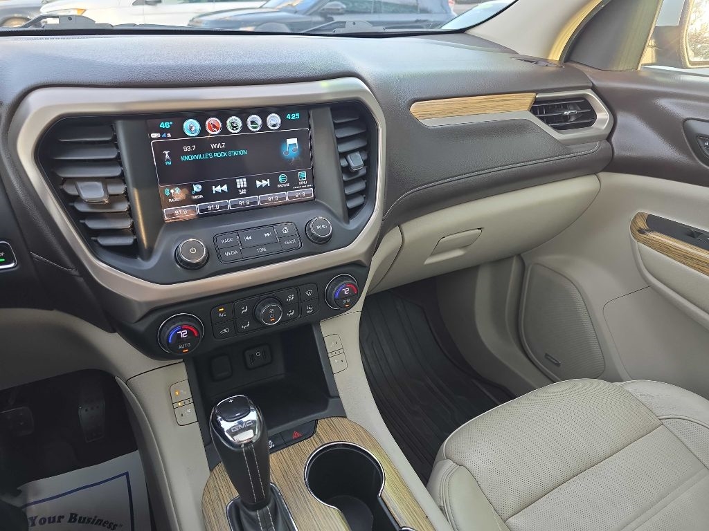 GMC Acadia Denali AWD 2018