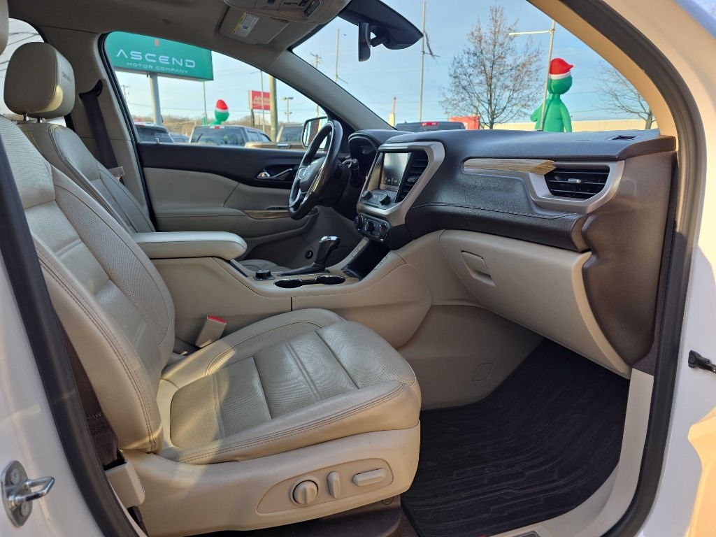 GMC Acadia Denali AWD 2018